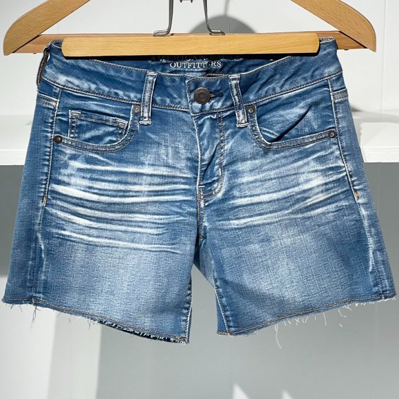 American Eagle Midi Jean Shorts | Women's Size 4 | Light Bright Blue - Picture 1 of 6
